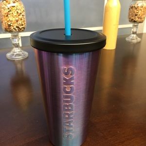 Starbucks cup with original straw